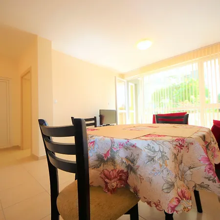 Apartman Menada Butterfly *