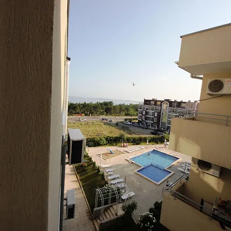 Menada Butterfly Apartman Szveti Vlasz